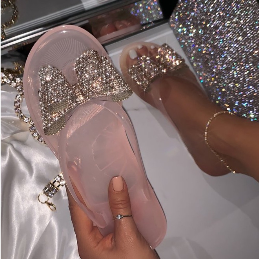 Women’s bow sandals